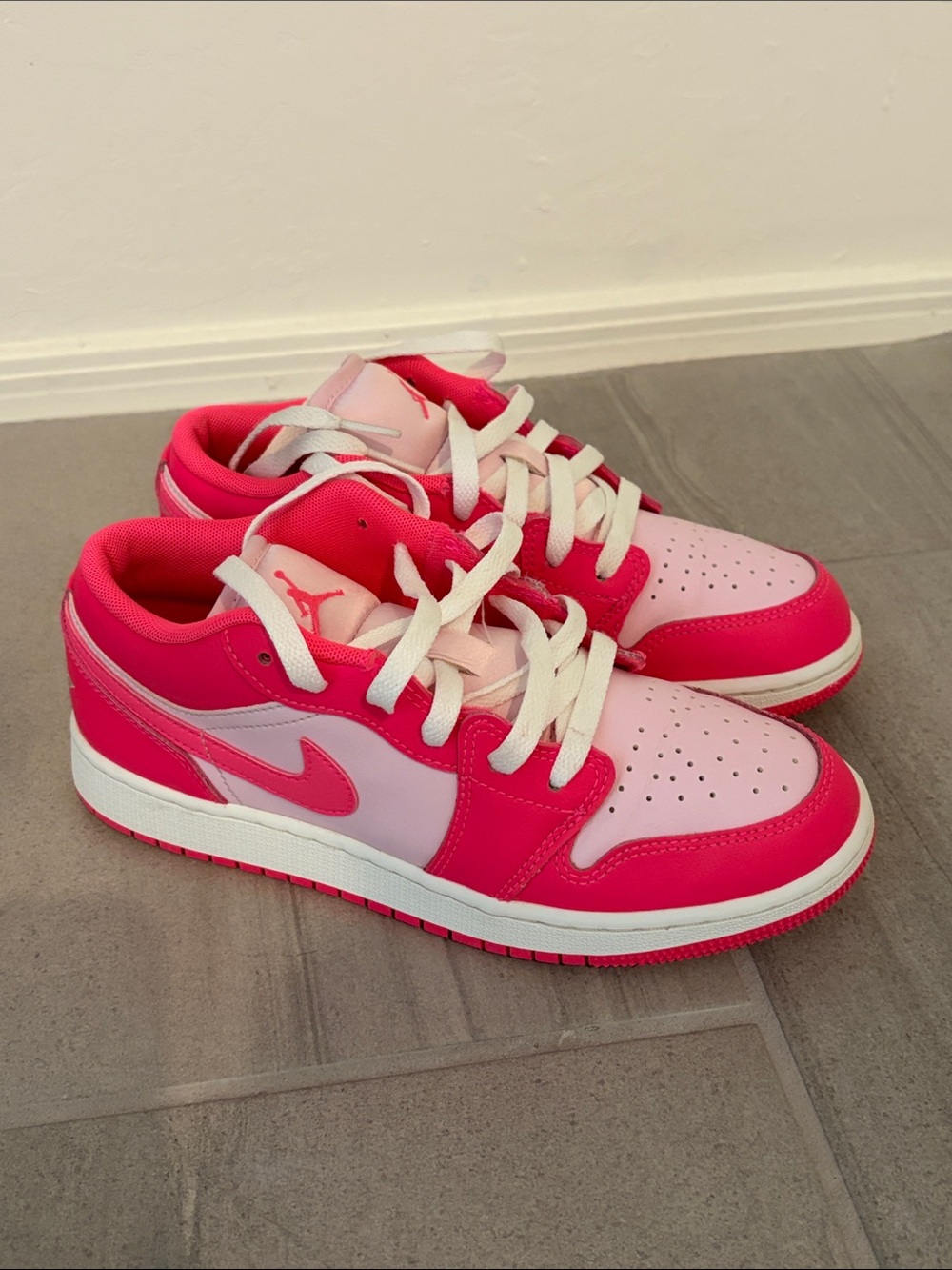 Jordan’s Nike Kids Low-Top Sneakers in Hot Pink and Light Pink